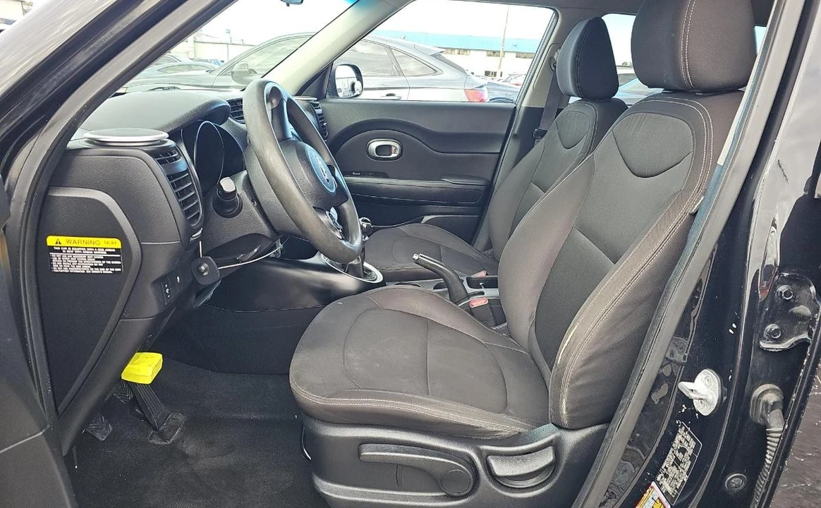 2016 Kia Soul - Image 7 of 14