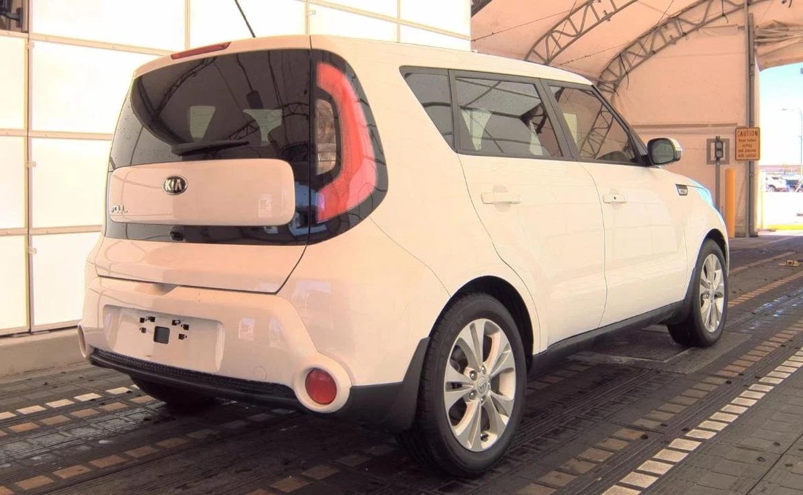 2016 Kia Soul - Image 4 of 14