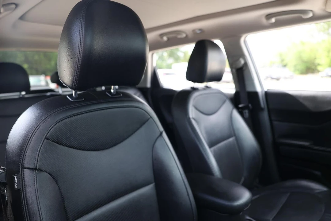 2016 Kia Soul - Image 16 of 21