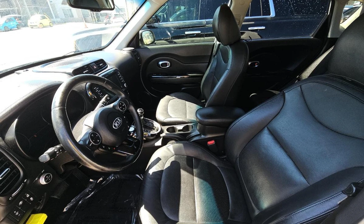 2016 Kia Soul - Image 7 of 14