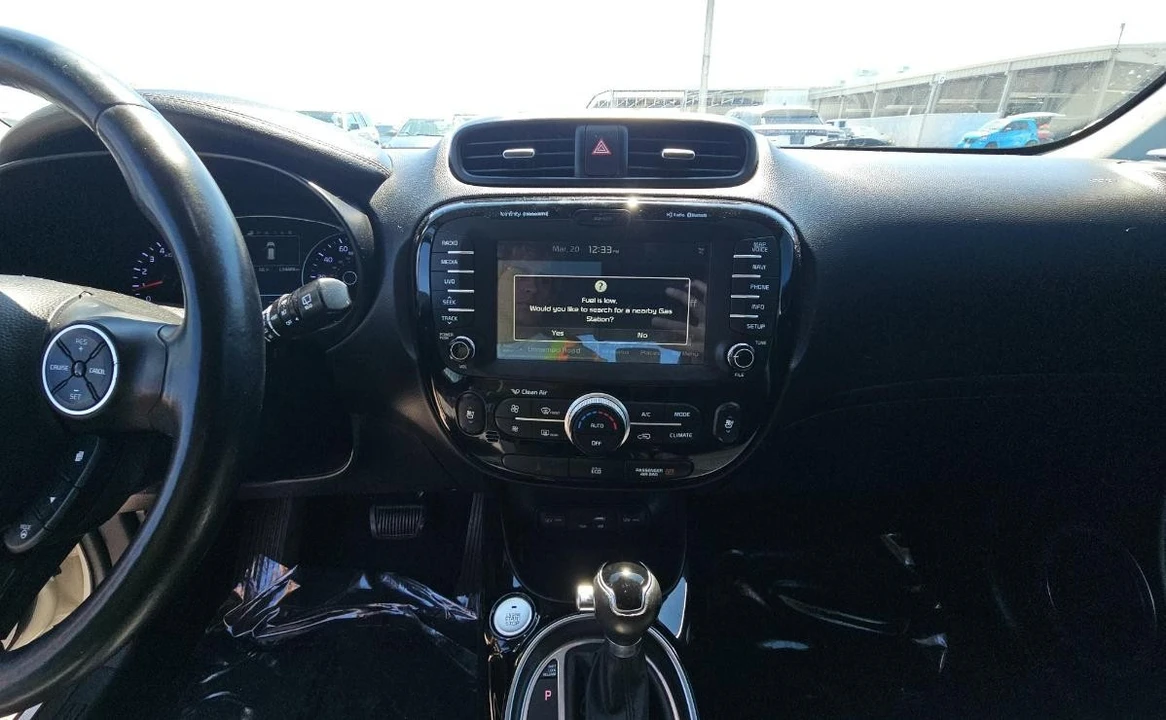 2016 Kia Soul - Image 11 of 14