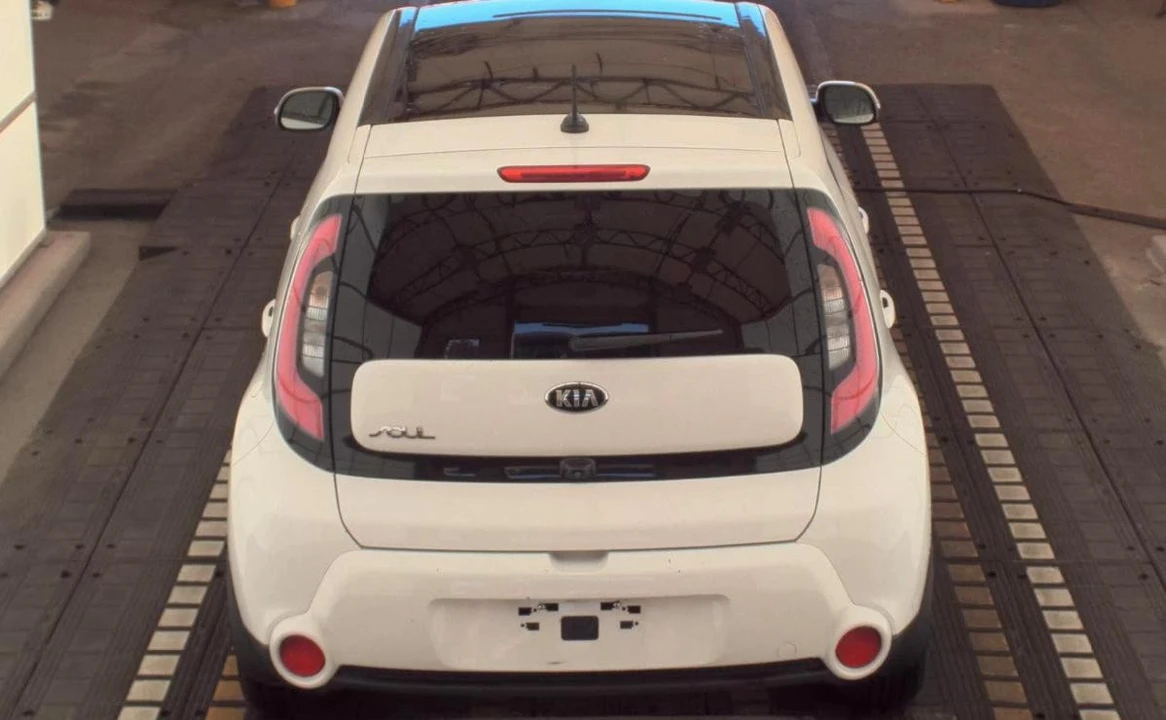 2016 Kia Soul - Image 5 of 14