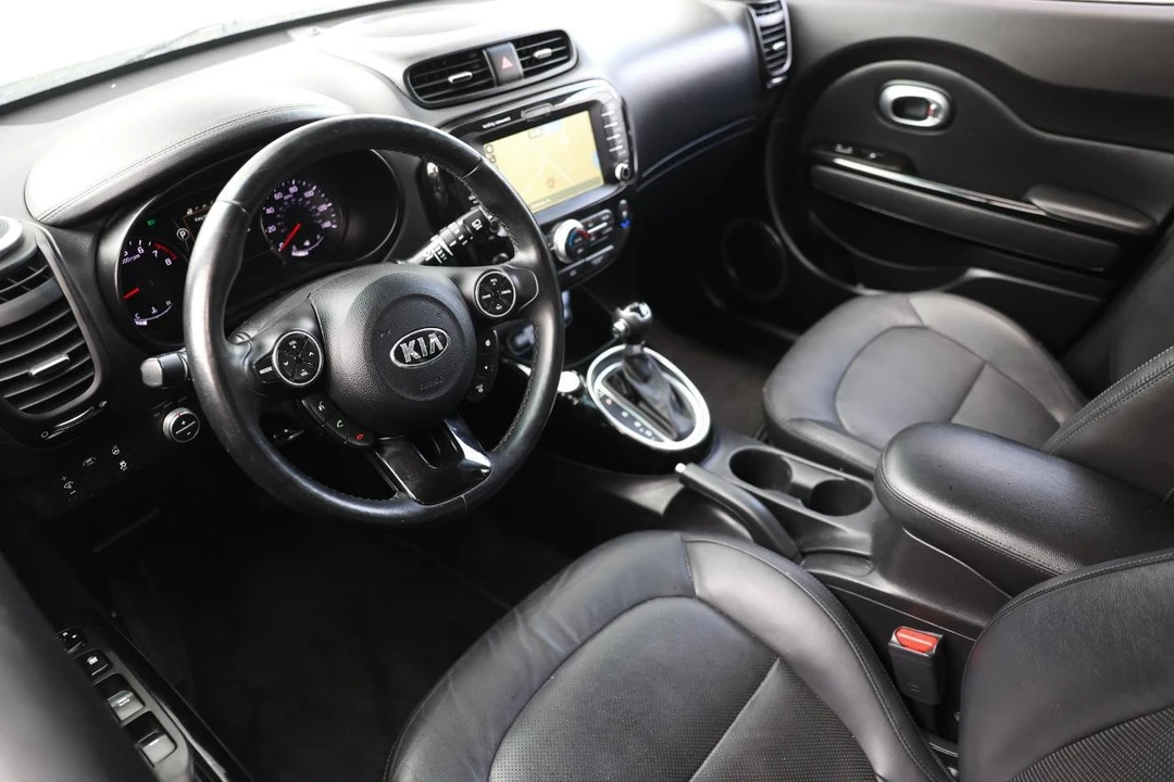 2016 Kia Soul - Image 4 of 21