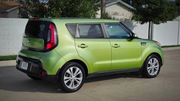 2016 Kia Soul - Image 6 of 10