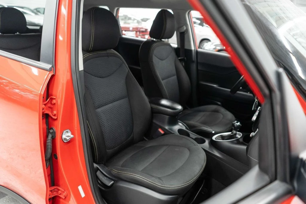 2016 Kia Soul - Image 10 of 12