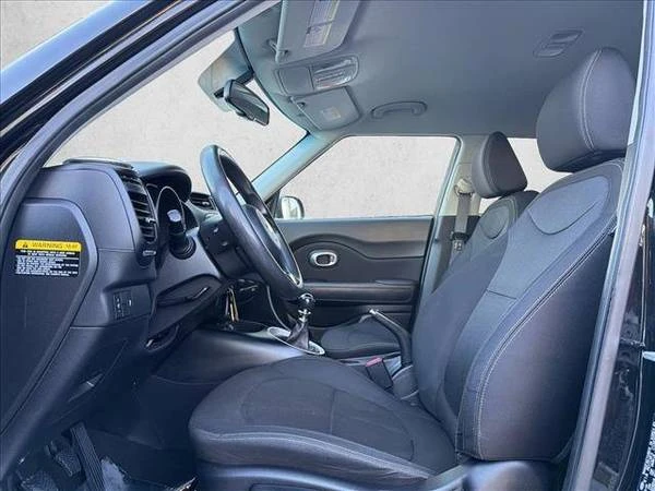 2016 Kia Soul - Image 11 of 21