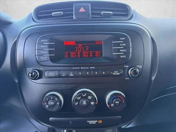2016 Kia Soul - Image 18 of 21