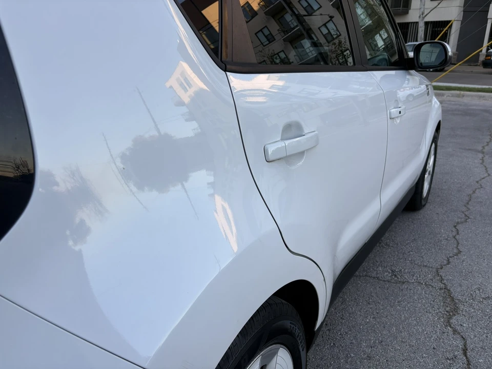 2016 Kia Soul - Image 8 of 24