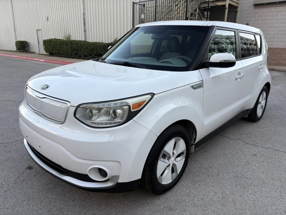2016 Kia Soul - Image 3 of 24