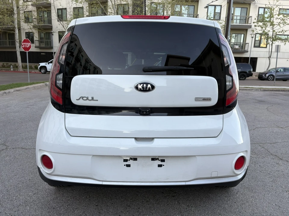 2016 Kia Soul - Image 7 of 24