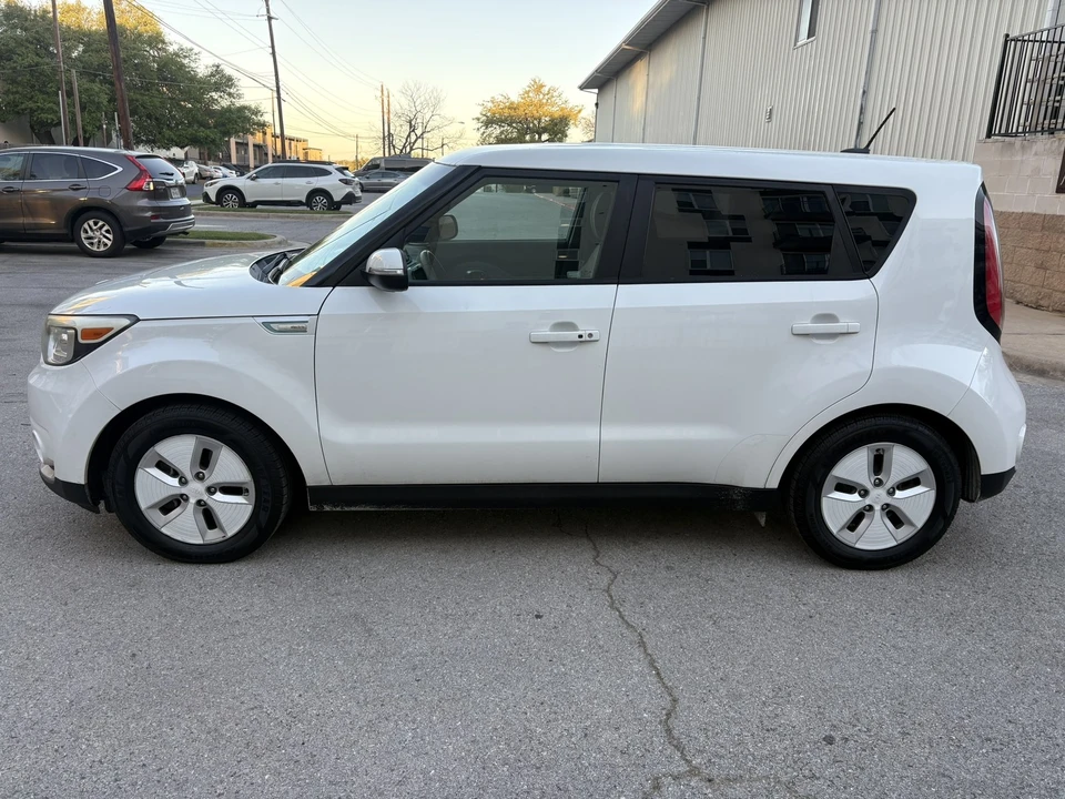 2016 Kia Soul - Image 4 of 24