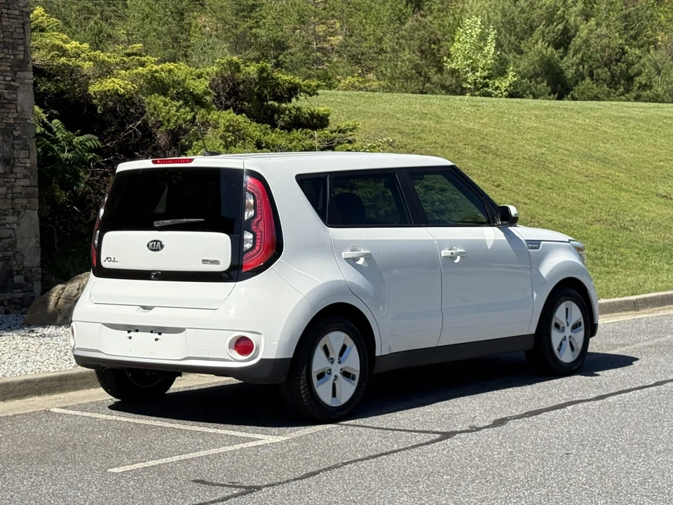2016 Kia Soul - Image 15 of 31