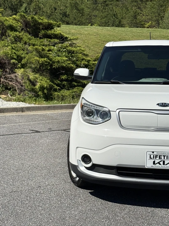 2016 Kia Soul - Image 27 of 31