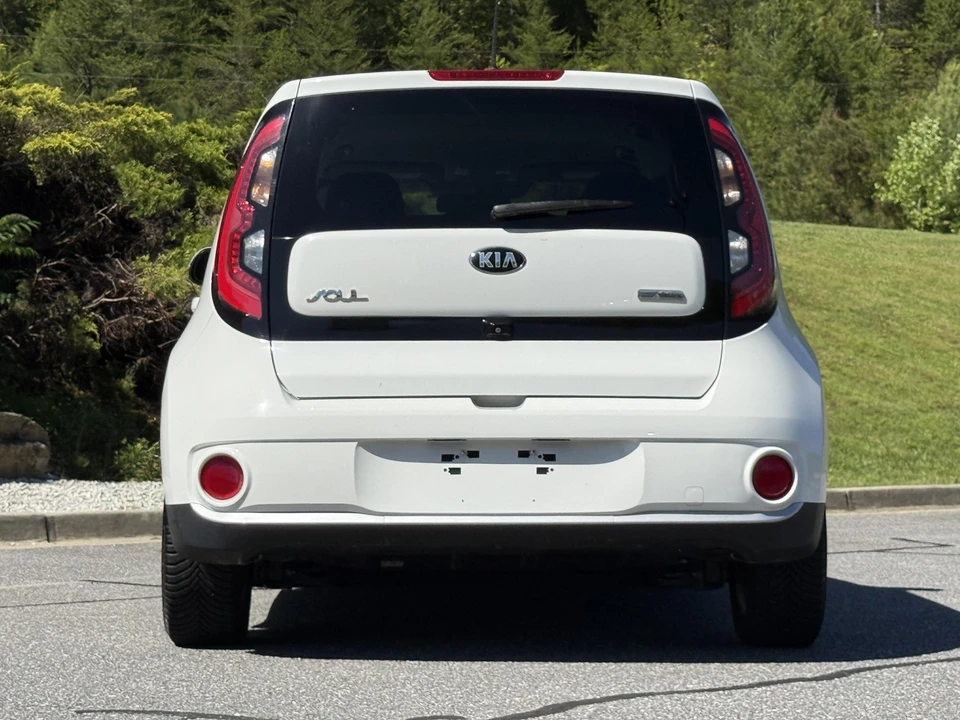 2016 Kia Soul - Image 14 of 31