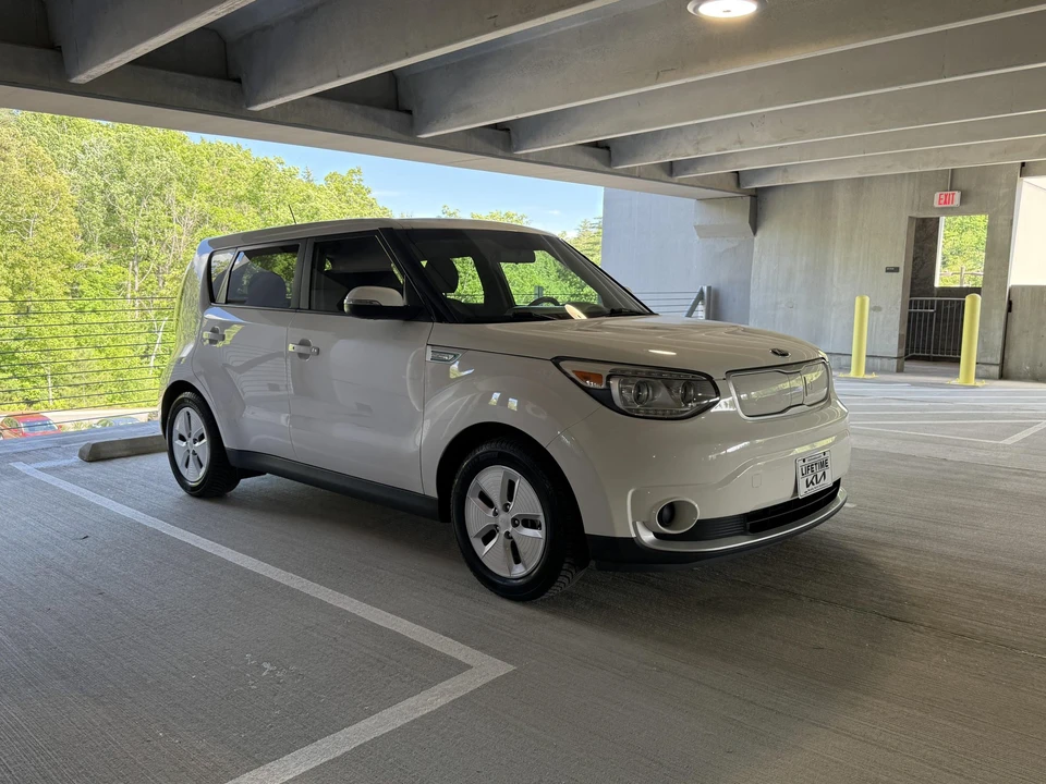 2016 Kia Soul - Image 20 of 31