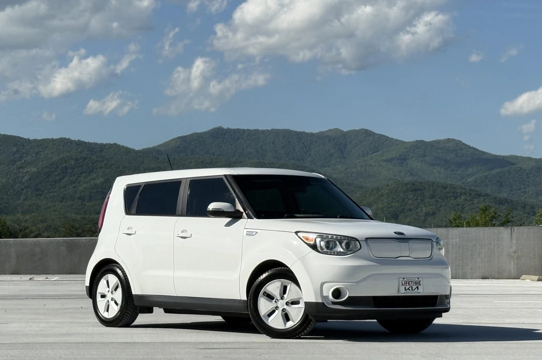 2016 Kia Soul - Image 2 of 31
