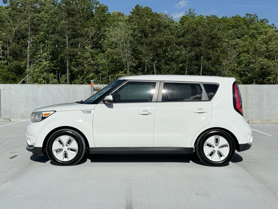 2016 Kia Soul - Image 10 of 31