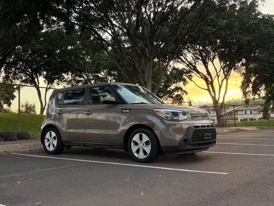 2016 Kia Soul - Image 2 of 3