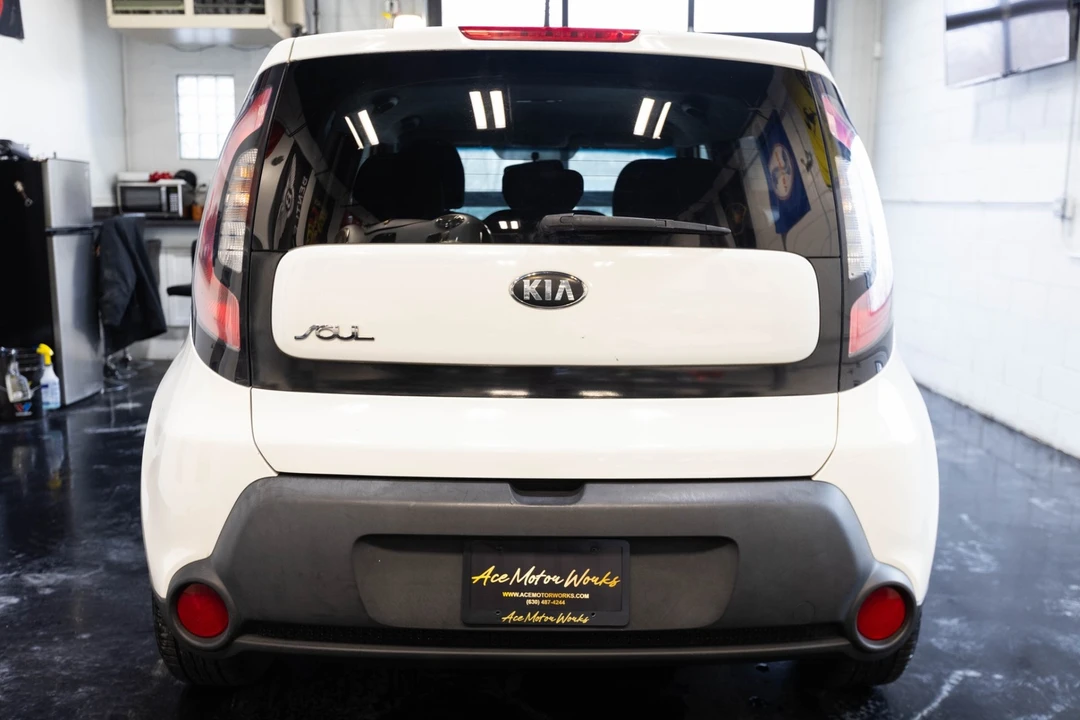 2016 Kia Soul - Image 10 of 21
