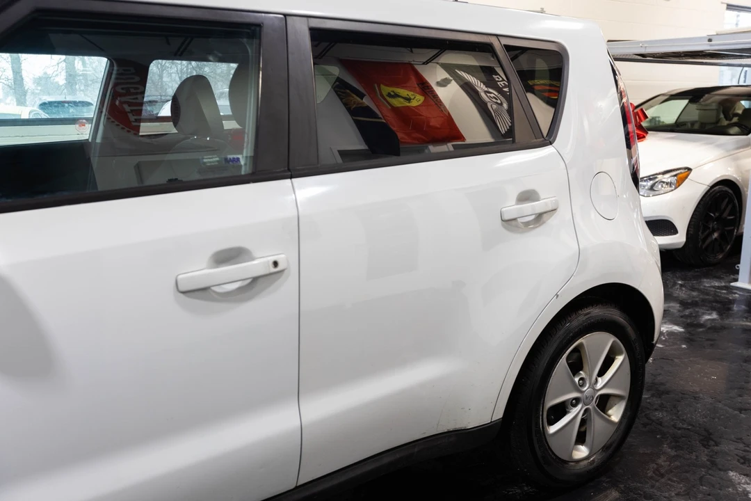 2016 Kia Soul - Image 7 of 21