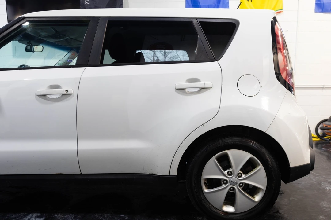2016 Kia Soul - Image 8 of 21