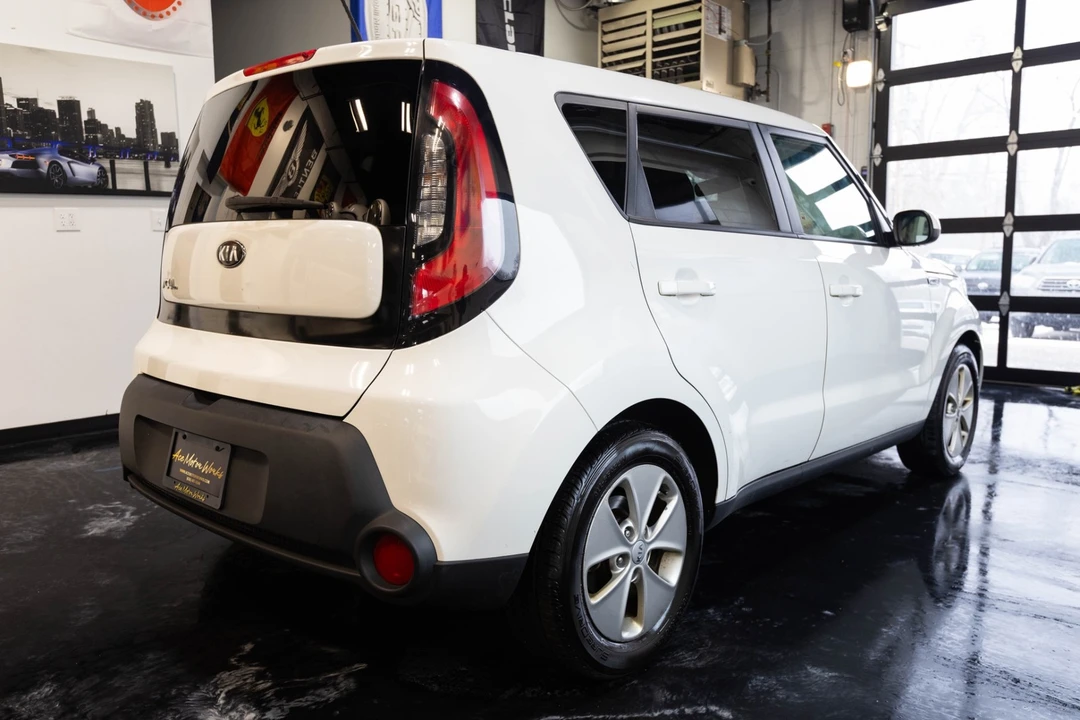 2016 Kia Soul - Image 11 of 21