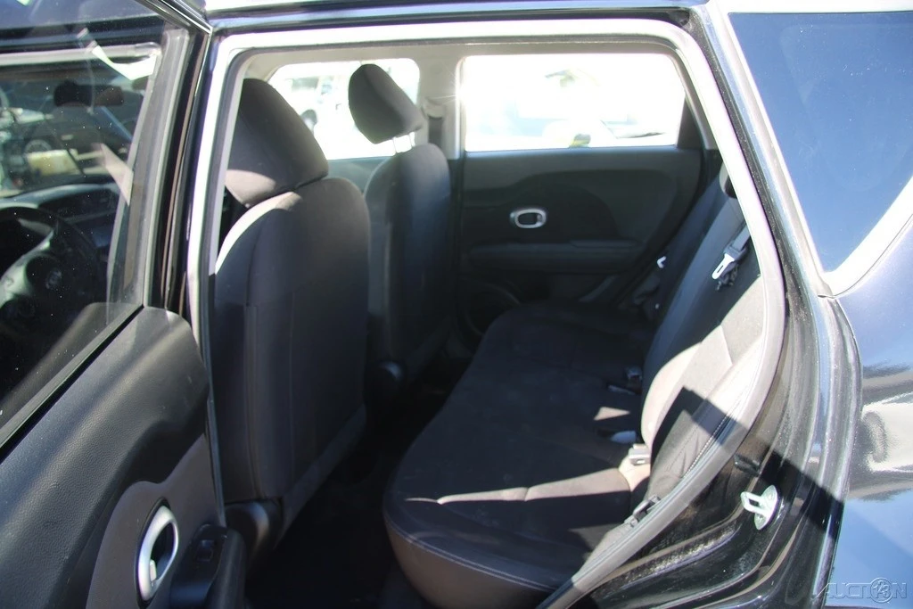2016 Kia Soul - Image 20 of 21