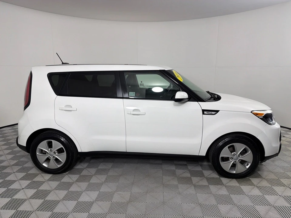 2016 Kia Soul - Image 4 of 12