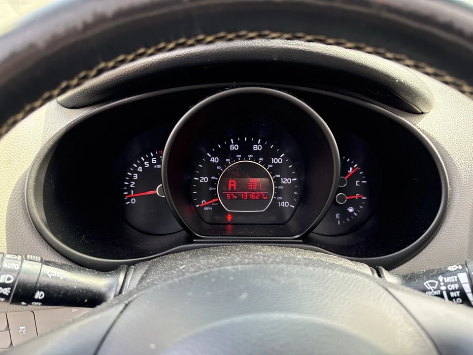 2016 Kia Soul - Image 13 of 17