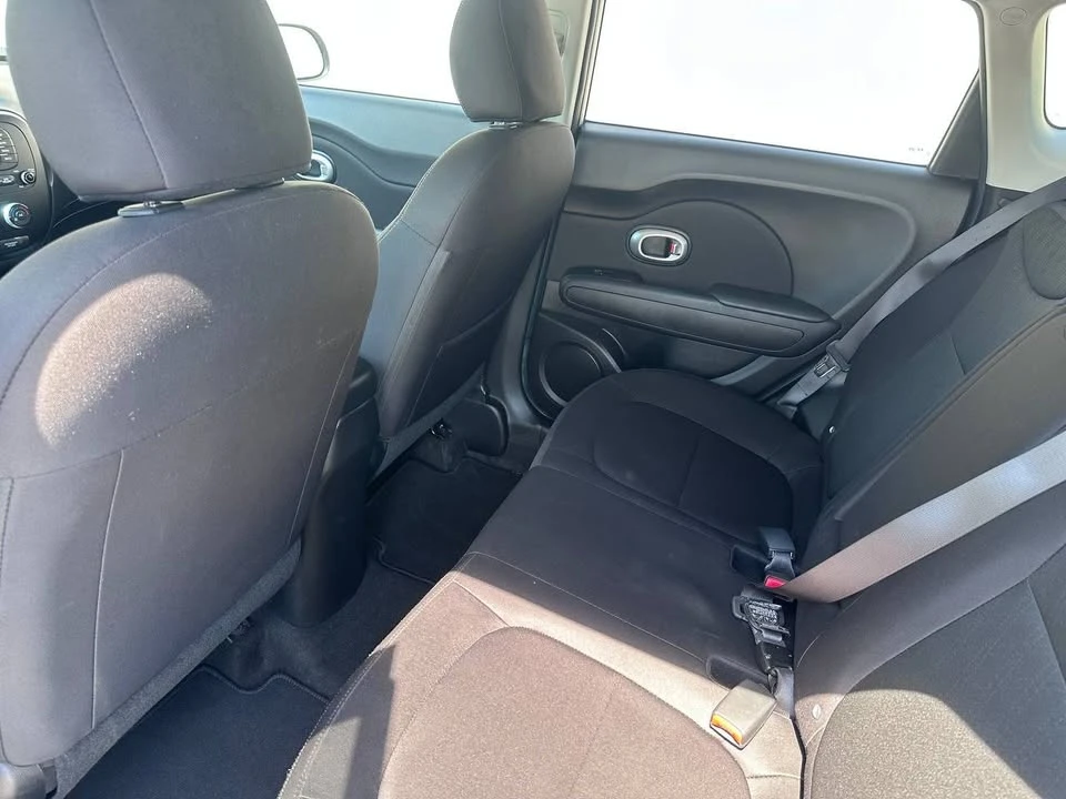 2016 Kia Soul - Image 13 of 15