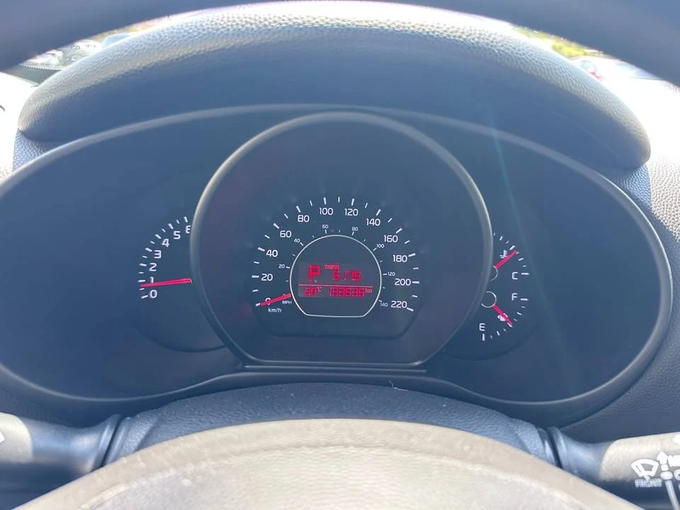 2016 Kia Soul - Image 12 of 15