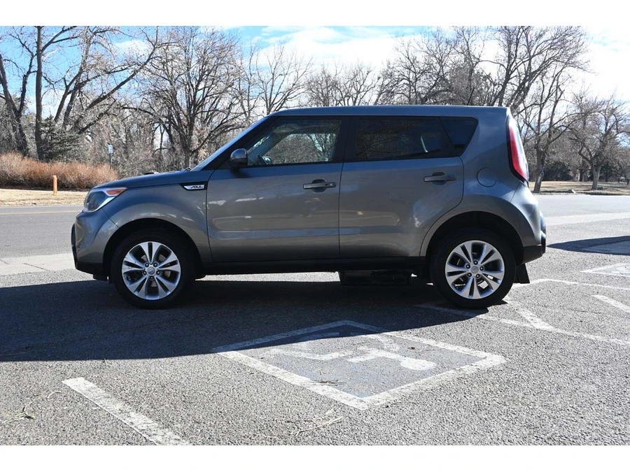 2016 Kia Soul - Image 9 of 12