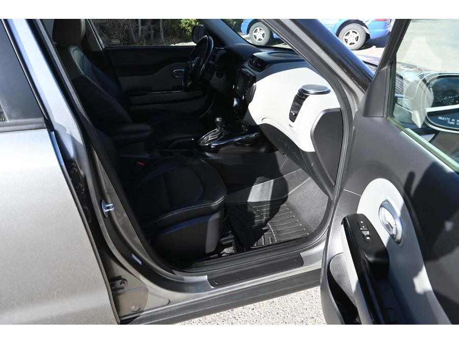 2016 Kia Soul - Image 15 of 21