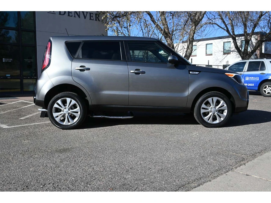 2016 Kia Soul - Image 5 of 12