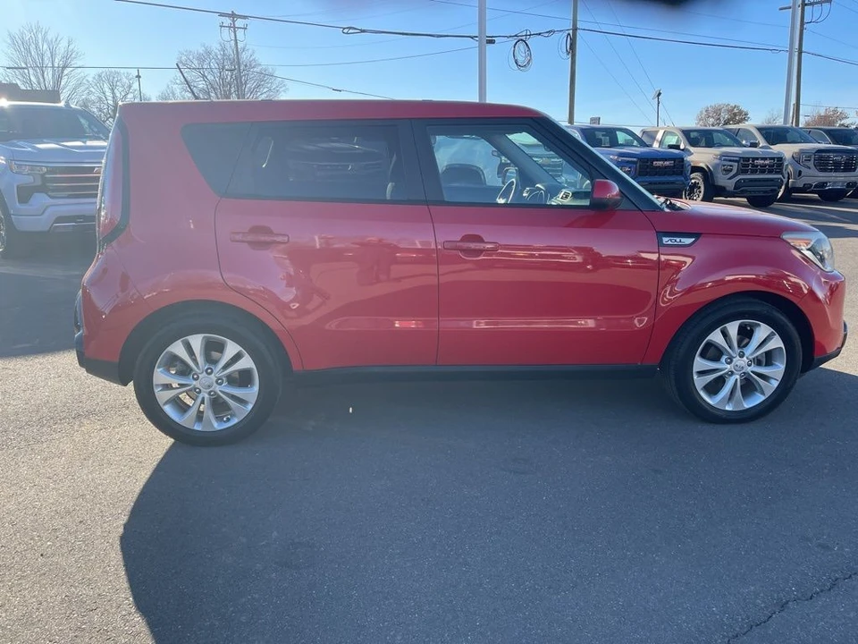 2016 Kia Soul - Image 6 of 21