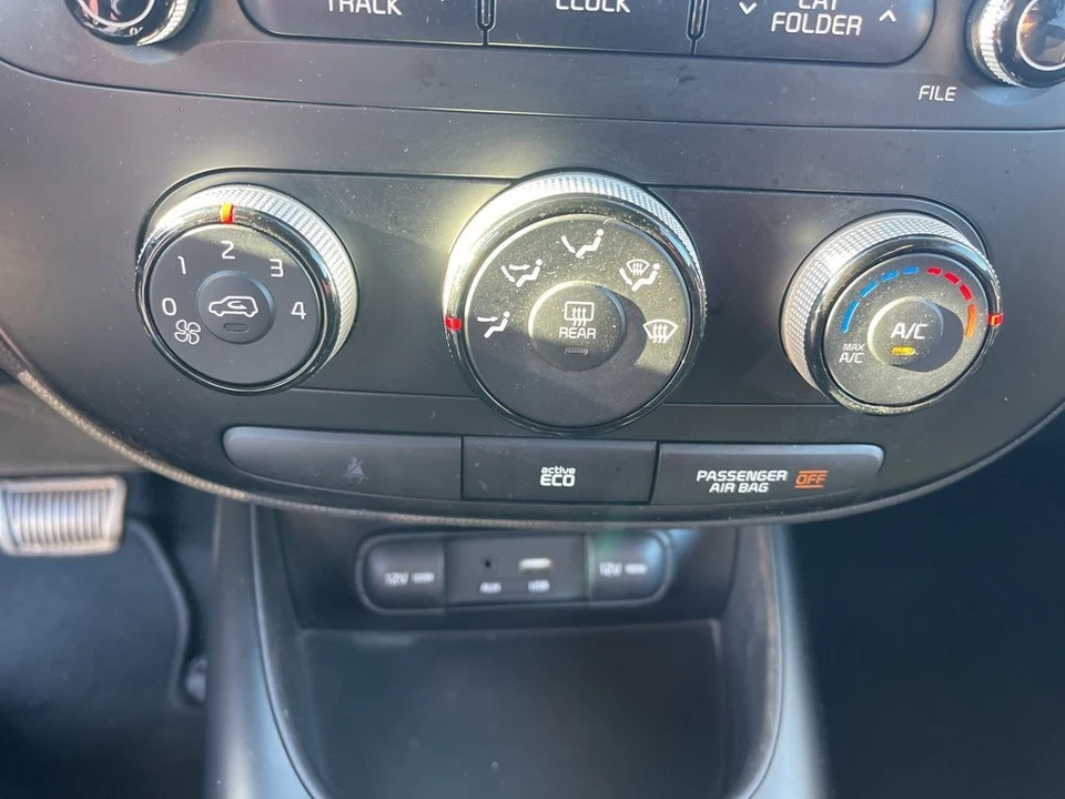 2016 Kia Soul - Image 18 of 21