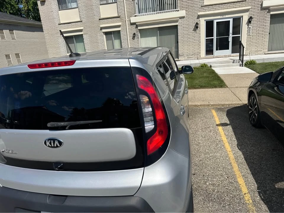 2016 Kia Soul - Image 4 of 9
