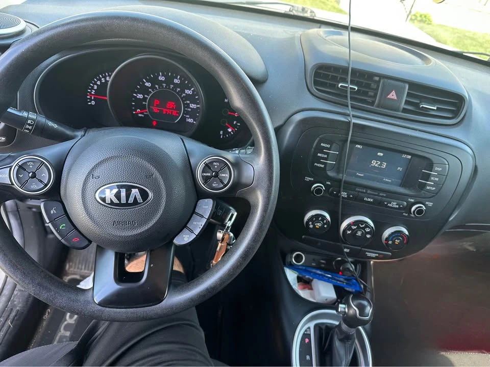 2016 Kia Soul - Image 8 of 9