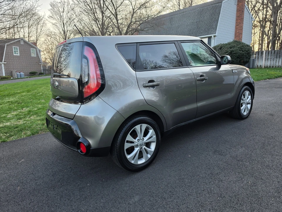 2016 Kia Soul - Image 4 of 10