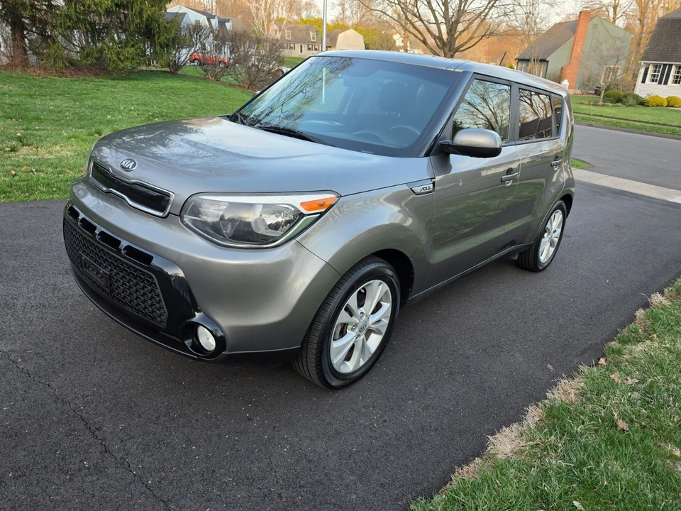 2016 Kia Soul - Image 2 of 10