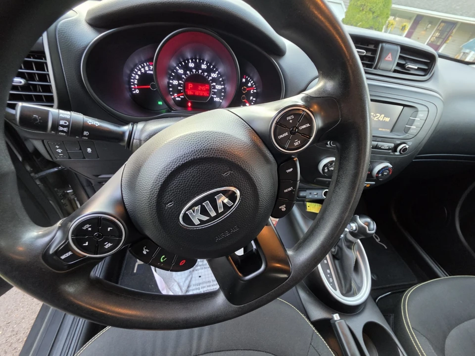 2016 Kia Soul - Image 7 of 10