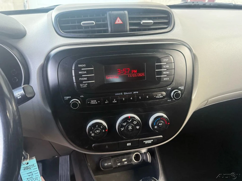 2016 Kia Soul - Image 18 of 21