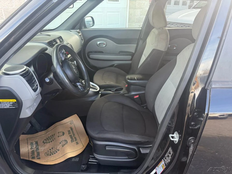 2016 Kia Soul - Image 13 of 21