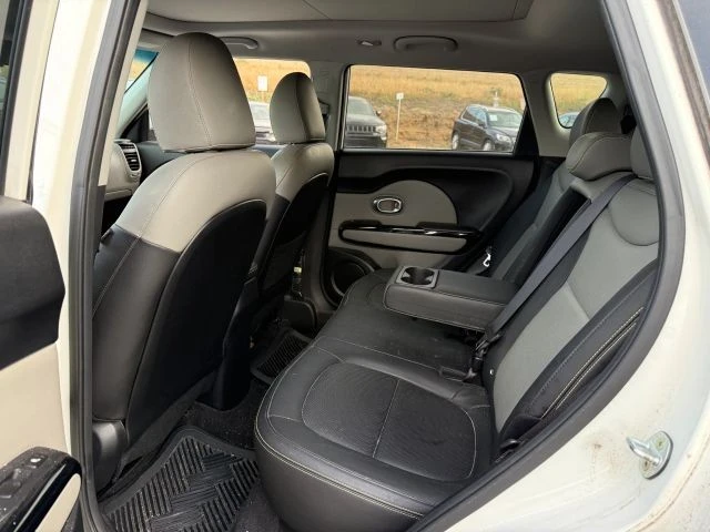 2016 Kia Soul - Image 10 of 18