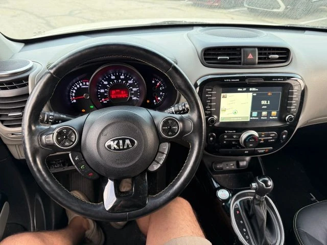 2016 Kia Soul - Image 16 of 18