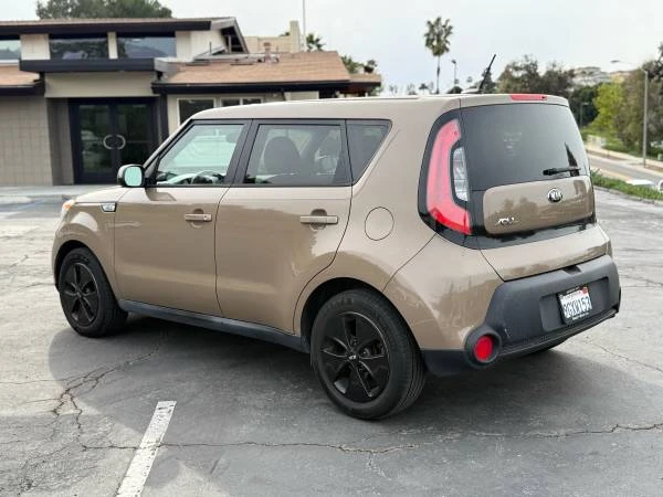 2016 Kia Soul - Image 2 of 11