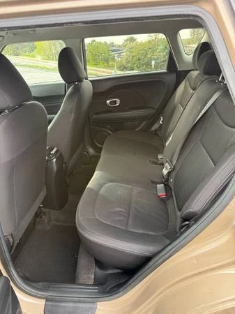 2016 Kia Soul - Image 9 of 11