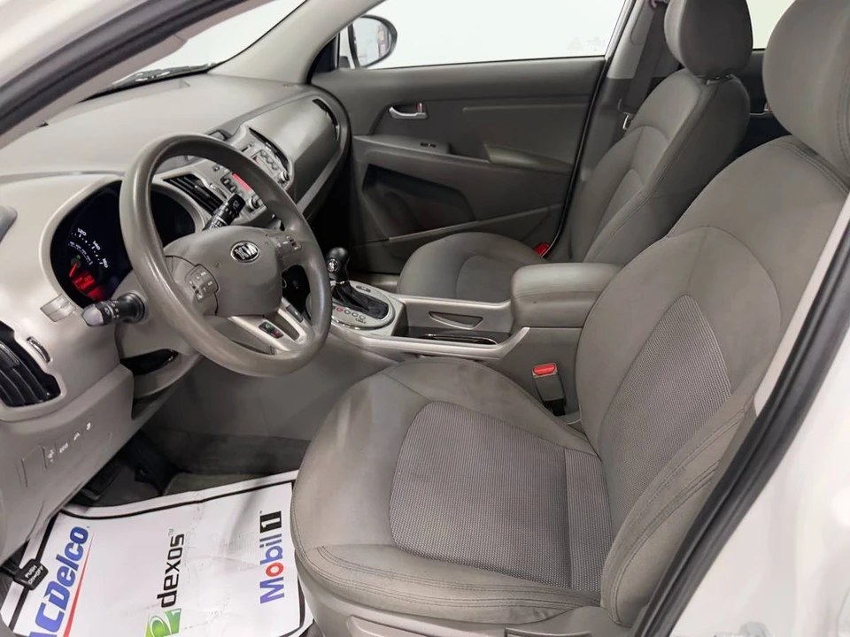 2016 Kia Sportage - Image 9 of 21
