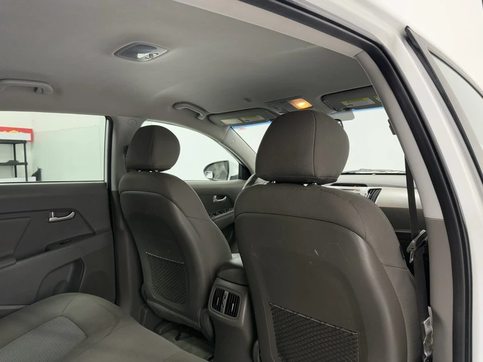 2016 Kia Sportage - Image 16 of 21