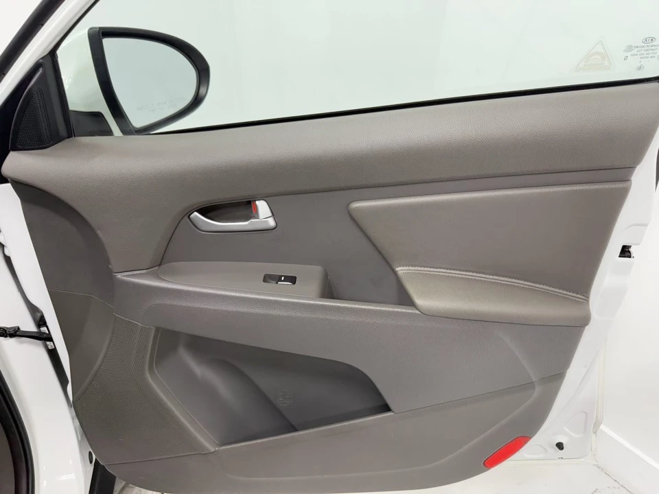 2016 Kia Sportage - Image 19 of 21